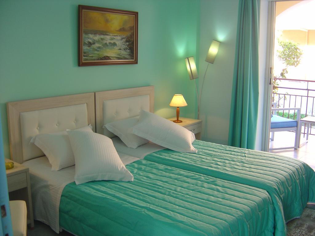 Pearl * Roda (Corfu)